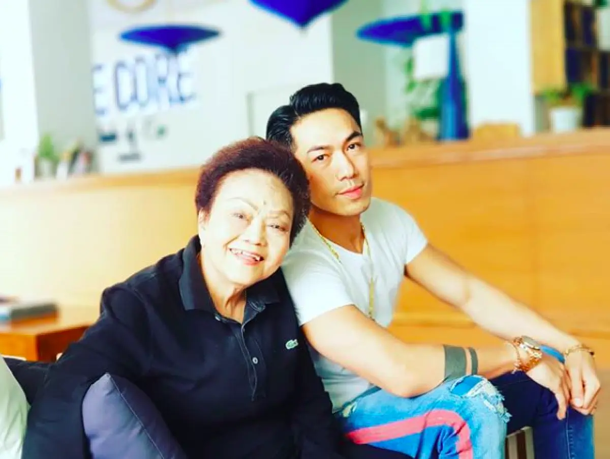 เผยโฉมหน้าพี่น้อง “ดีเจเพชรจ้า" 5 ผลผลิตของ “อาม่า” ที่หลายคนยังไม่เคยเห็น