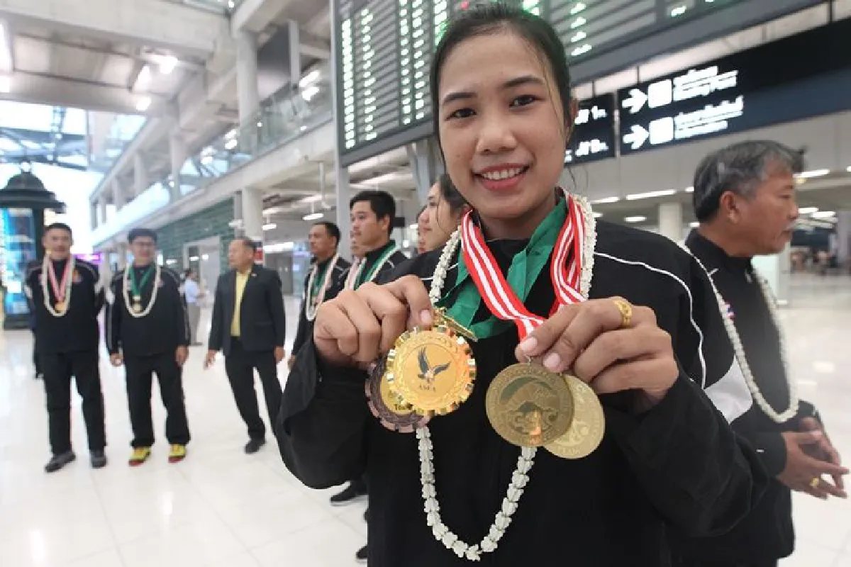 ร่มร่อนทีมชาติไทย กวาดรางวัลที่อินโดนีเซีย  พร้อมลุยศึกเอเชียนเกมส์
