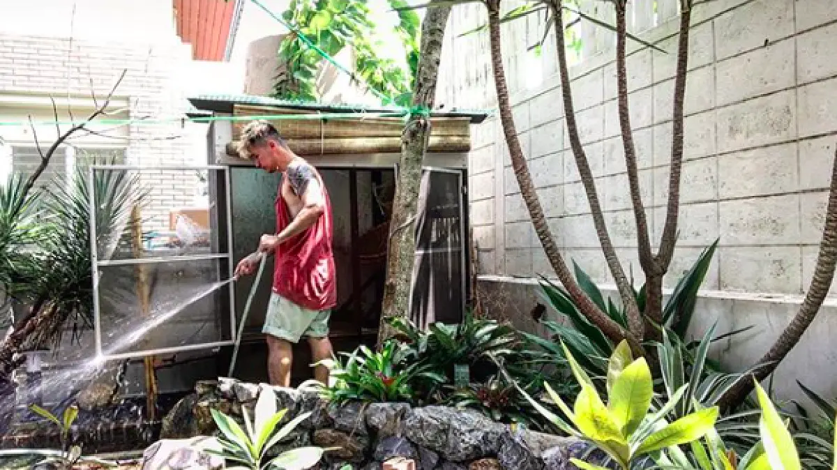 ชีวิตร่มรื่น! เปิดบ้าน “อ้น สราวุธ” กับมุมส่วนตัวแสนรื่นรมย์ พร้อมสัตว์เลี้ยงต่างๆ