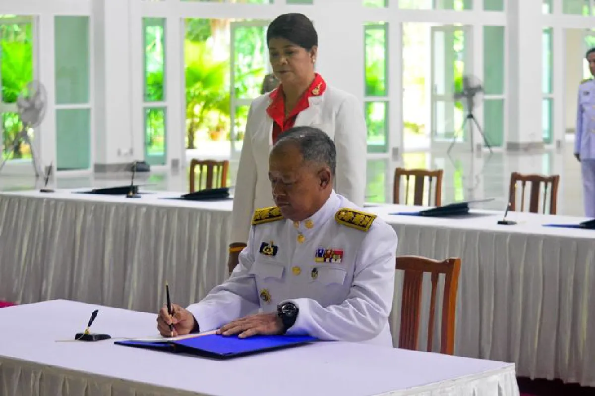 พระตำหนักทักษิณราชนิเวศน์เปิดให้ลงนามถวายพระพรวันเฉลิมพระชนมพรรษา