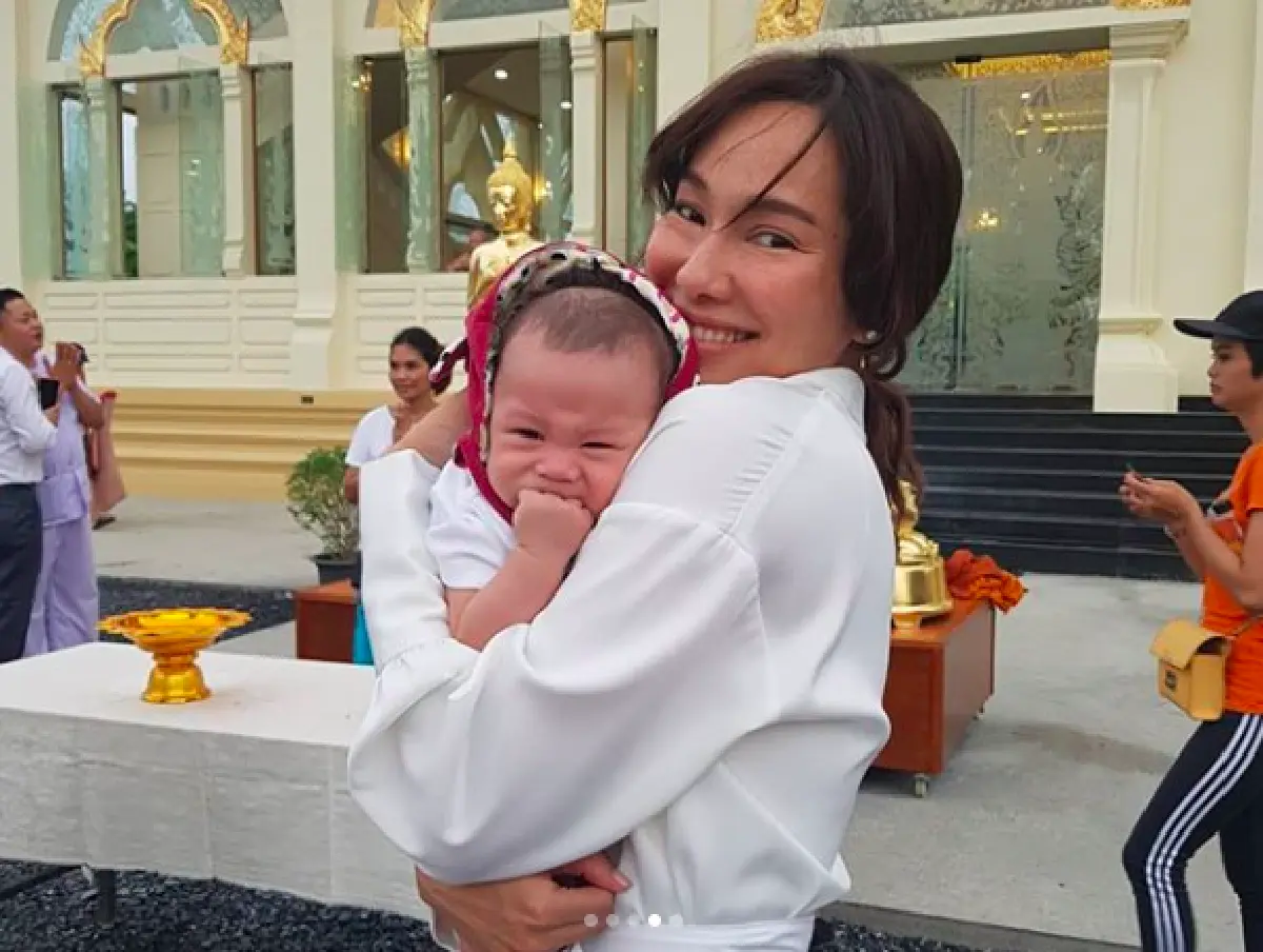 ธรรมะจัดสรร! "จอย รินลณี” เจอ "น้องโพธิ์” ลูก “ชาคริต” หลังไปงานบุญเดียวกัน