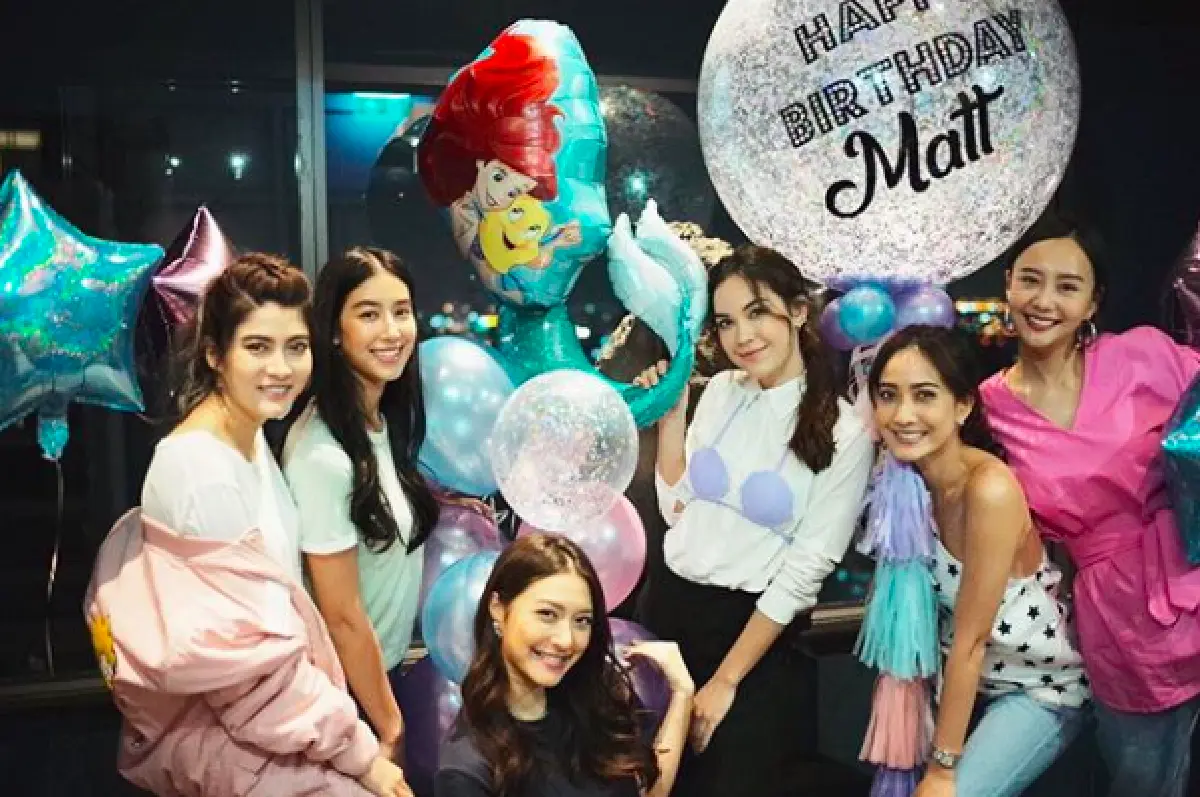แฮปปี้กันพร้อมหน้า!  นางเอกแก๊งเฟอร์บี้ ทำเซอร์ไพรส์วันเกิด "แมท ภีรนีย์”