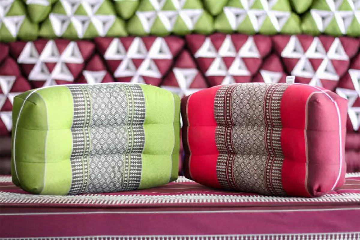 ‘แม่แย้มหมอนขิด’ ปั้นธุรกิจจากผลิตภัณฑ์ชุมชน