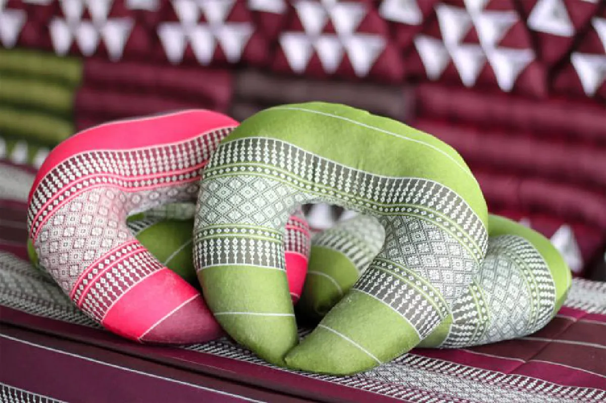 ‘แม่แย้มหมอนขิด’ ปั้นธุรกิจจากผลิตภัณฑ์ชุมชน