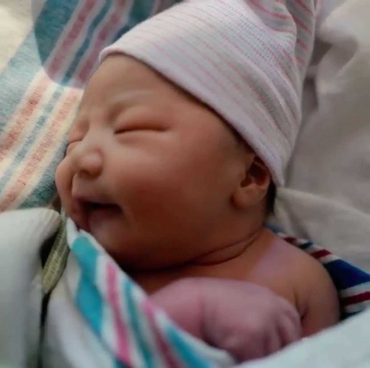 เจ็บมากแต่ภูมิใจ! “เจนนี่” คลอดลูกสาวคนที่  2 ใช้วิธีธรรมชาติ