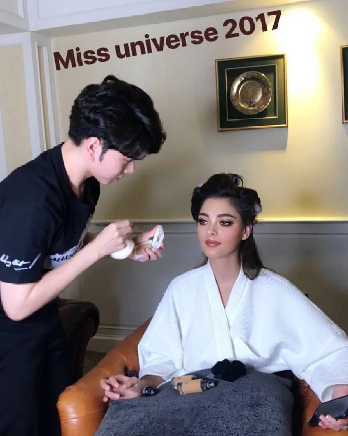 ฝันที่เป็นจริง! น้องฉัตร แต่งหน้าให้ เดมี ลีห์ มิสยูนิเวิร์ส 2017 (คลิป)