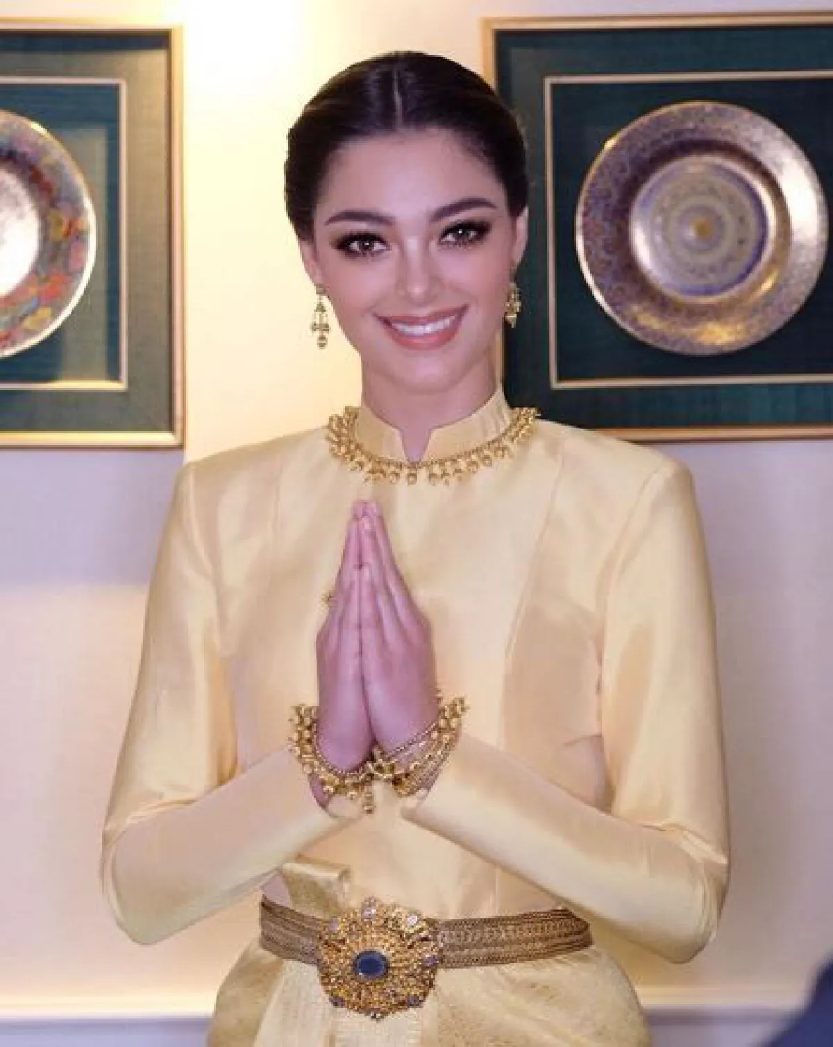 ฝันที่เป็นจริง! น้องฉัตร แต่งหน้าให้ เดมี ลีห์ มิสยูนิเวิร์ส 2017 (คลิป)