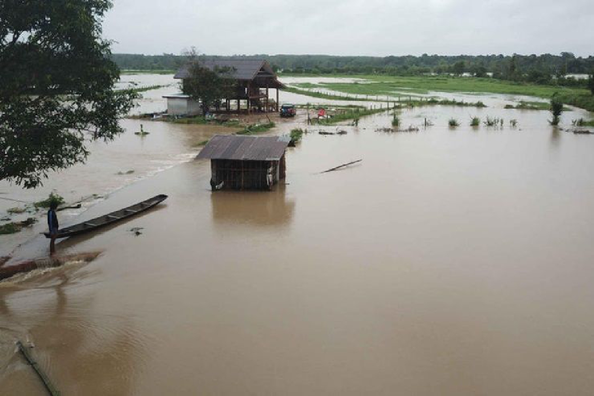 เตือนภาคเหนืออีสาน ฝนตกหนัก 70% ของพื้นที่ ระวังน้ำป่าหลาก เตือนภาคเหนืออีสาน ฝนตกหนัก 70% ของพื้นที่ ระวังน้ำป่าหลาก