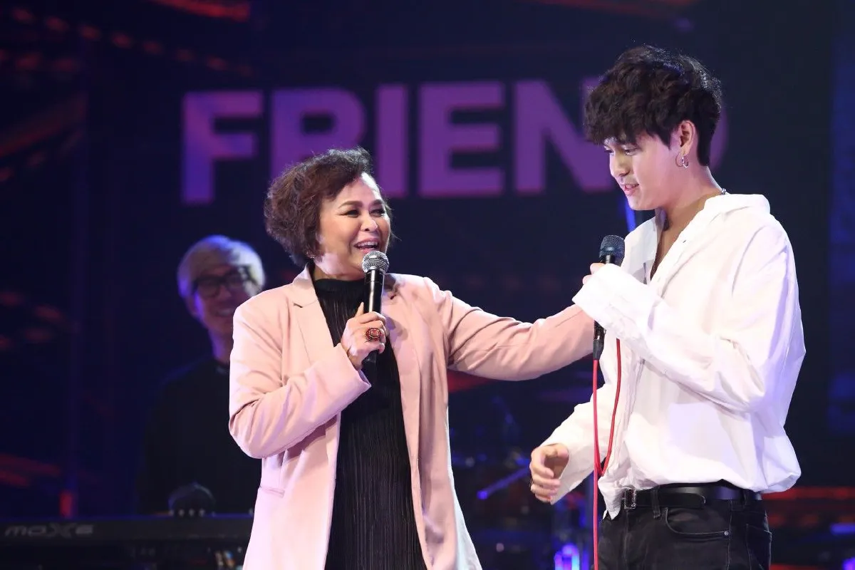 Room 39 ปะทะ The Toy กรี๊ดสนั่นลั่นคัฟเวอร์ไนท์ไลฟ์