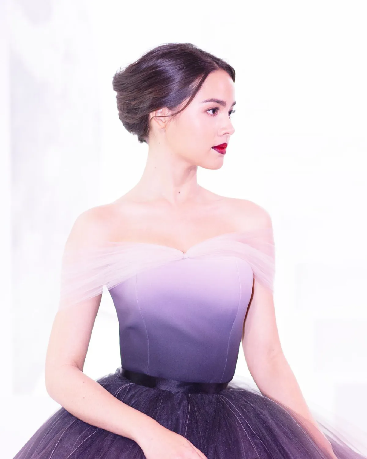 สวยอลังดั่งเจ้าหญิง! ญาญ่า อุรัสยา สวมชุดเดรสไล่สีเดินฟินาเล่สุดปัง