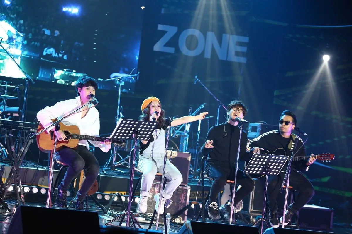 Room 39 ปะทะ The Toy กรี๊ดสนั่นลั่นคัฟเวอร์ไนท์ไลฟ์