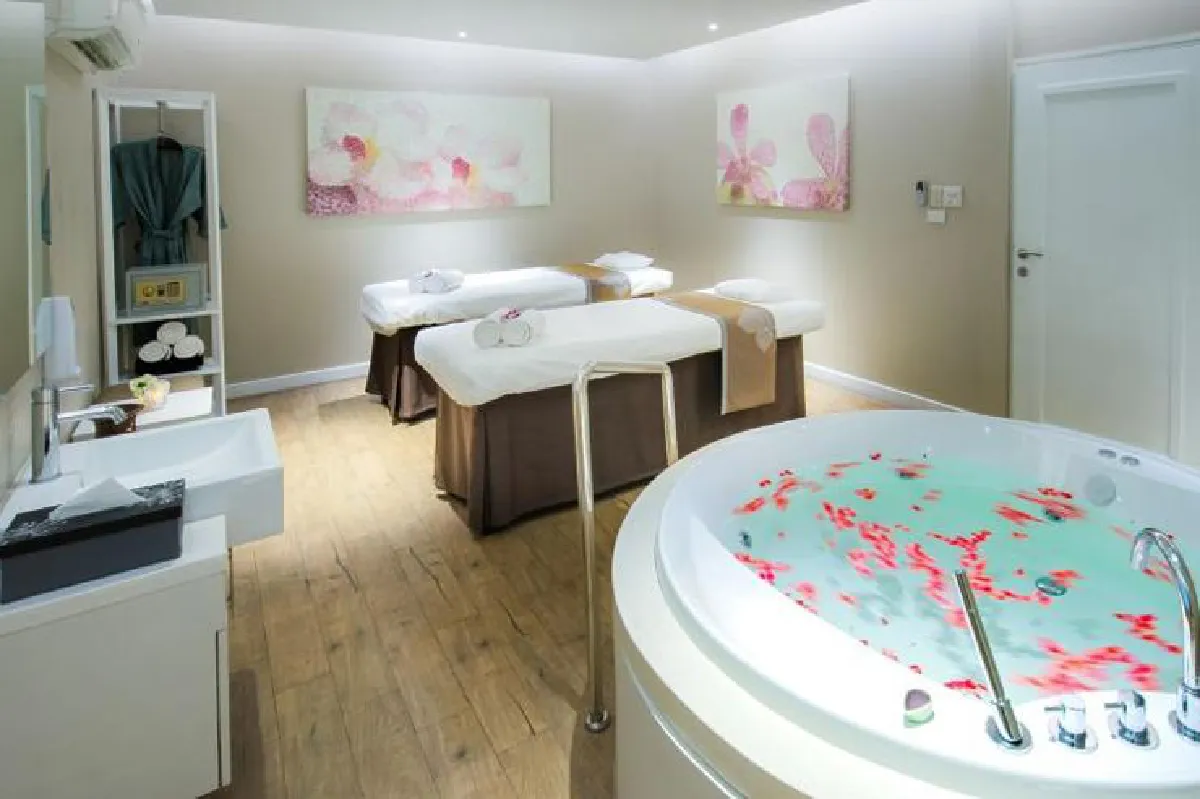 พร้อมสวยผ่อนคลาย ครบจบในที่เดียว@พร้อมพงษ์