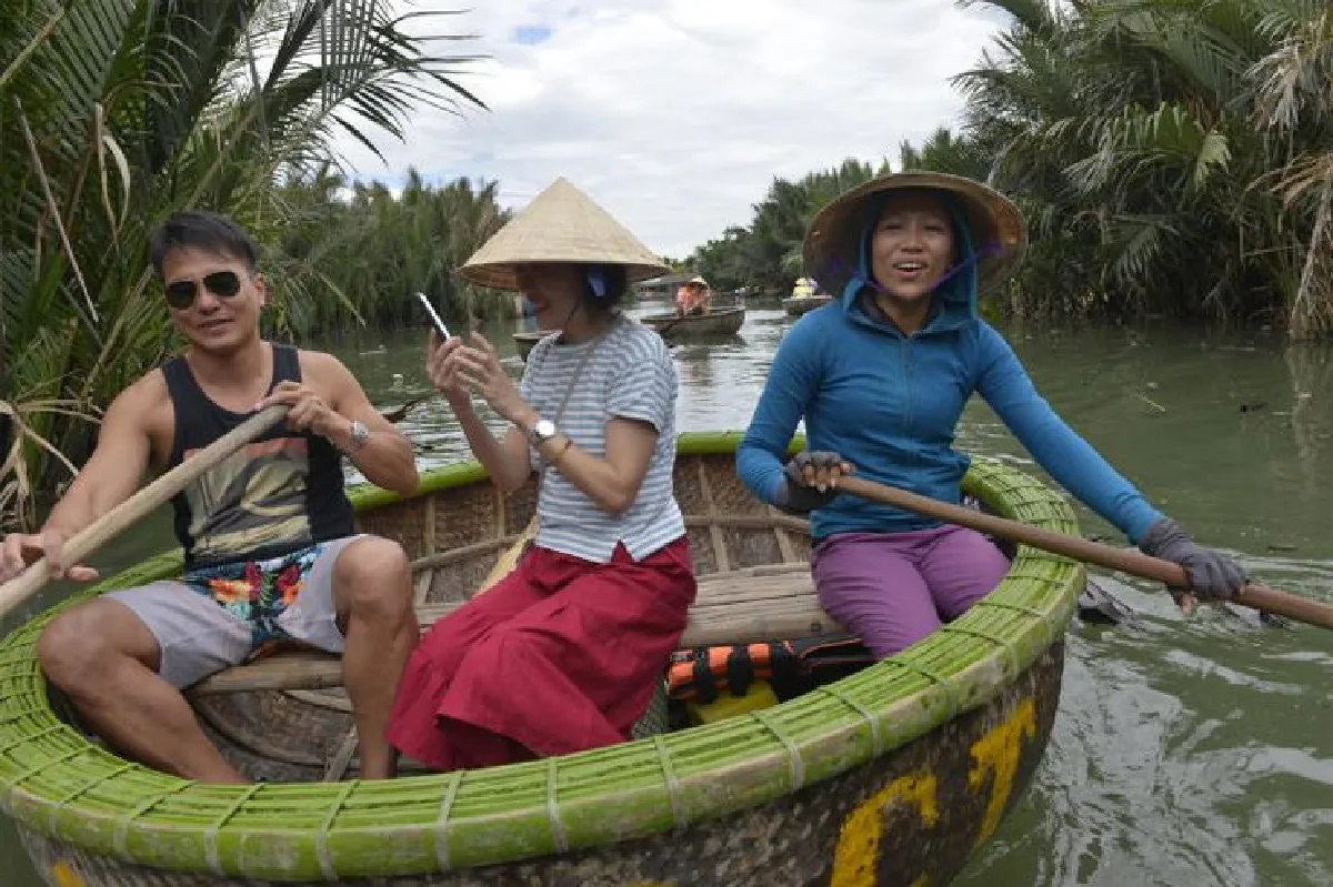 ฮอยอัน ฉันรักเธอ (ยิ่งกว่าเดิม)