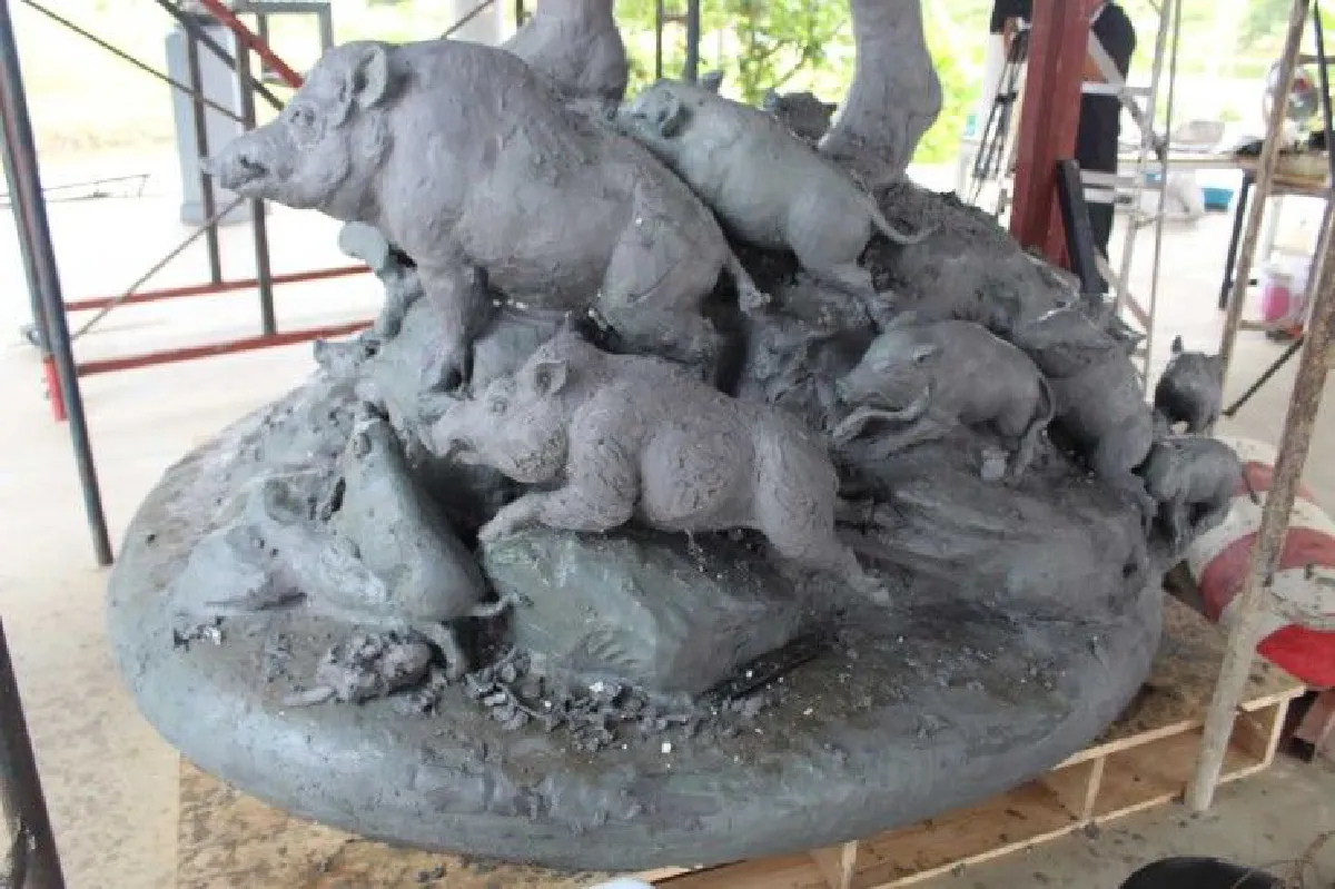 รูปปั้น"จ่าแซม"คืบหน้ากว่า60% นักท่องเที่ยวแห่ชม