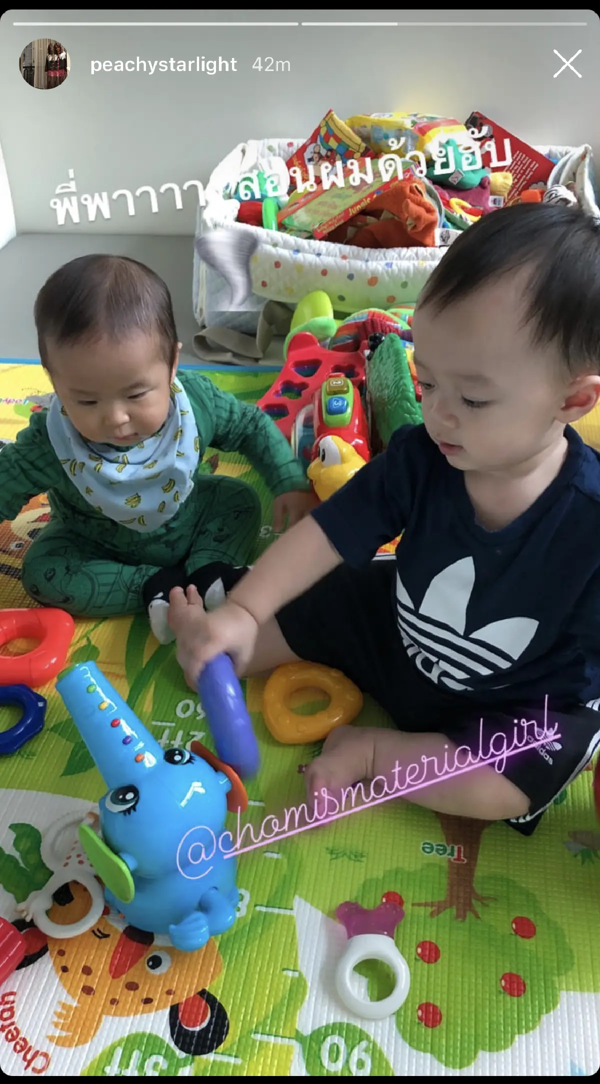 “แม่พีช” พา “น้องตริณณ์” บุกไปเล่นกับพี่แฝด “สายฟ้า-พายุ” ที่บ้าน