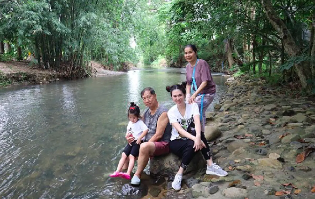 "เมย์ ปทิดา” จับมือ "น้องมายู” กลับบ้านสวนบรรยากาศดีมาก แถมติดลำธาร