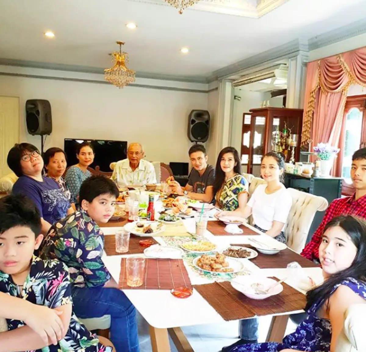 ซุปเปอร์มัมสุดเป๊ะ! “ปูเป้ รามาวดี” กับชีวิตครอบครัวสุดแฮปปี้