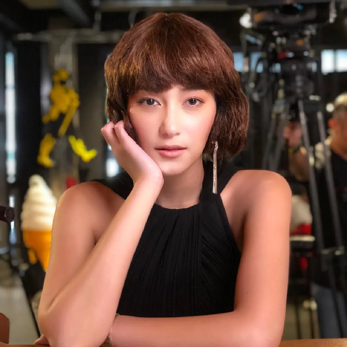 สวยมั้ยคะบอส? เจนนี่ ปาหนัน แปลงโฉมเป็น อรุณา ไอดอลเมียหลวง 2018