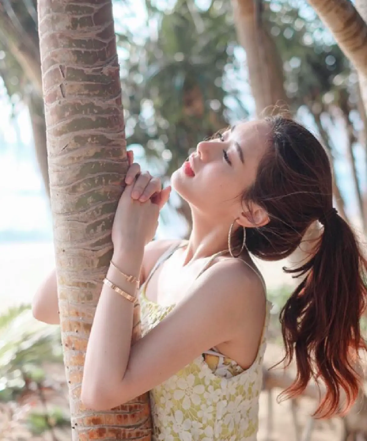 “เฟย์-ฟาง” ฉลองเรียนจบ! จัดทริปโชว์ความแซ่บ เซ็กซี่สมวัย