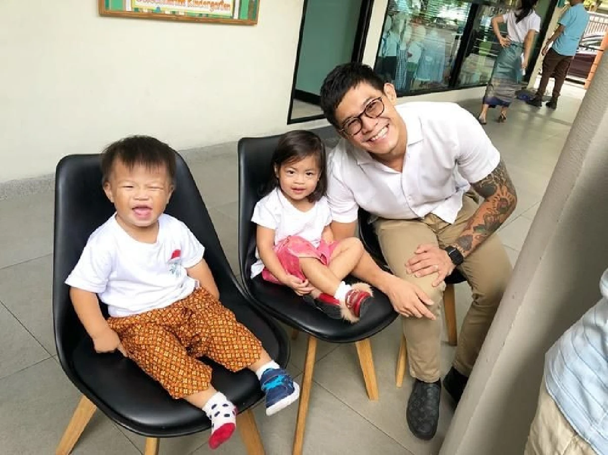 ฮารุ เผยภาพลูกๆทั้ง 3 ก้มกราบ ช็อตนี้ทำเอาคนเป็นแม่ซึ้งหนักมาก