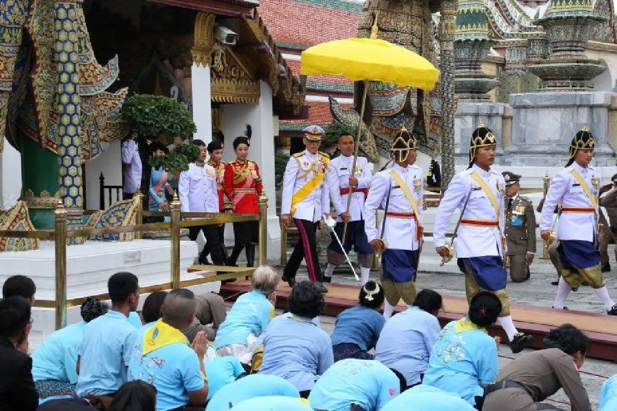 ในหลวงเสด็จฯทรงบำเพ็ญพระราชกุศลวันเฉลิมพระชนมพรรษาสมเด็จพระราชินีในรัชกาลที่9