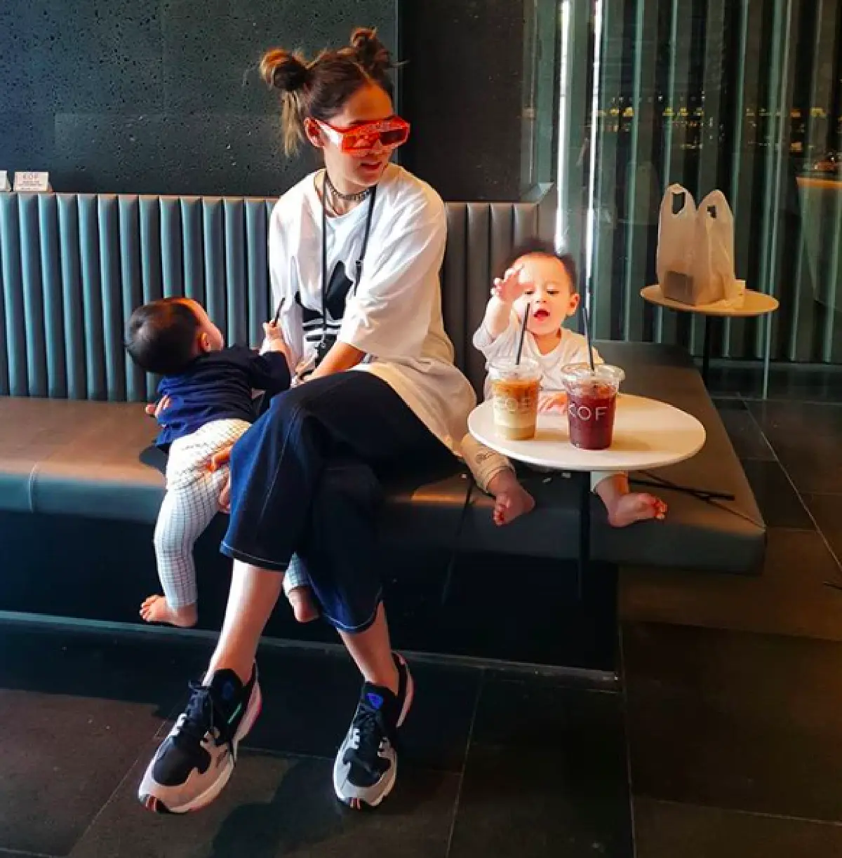 ส่องภาพแฟชั่นของ “แม่ชม” กับแฮชแท็คสุดเก๋ #วิถีเน็ตไอด้อน