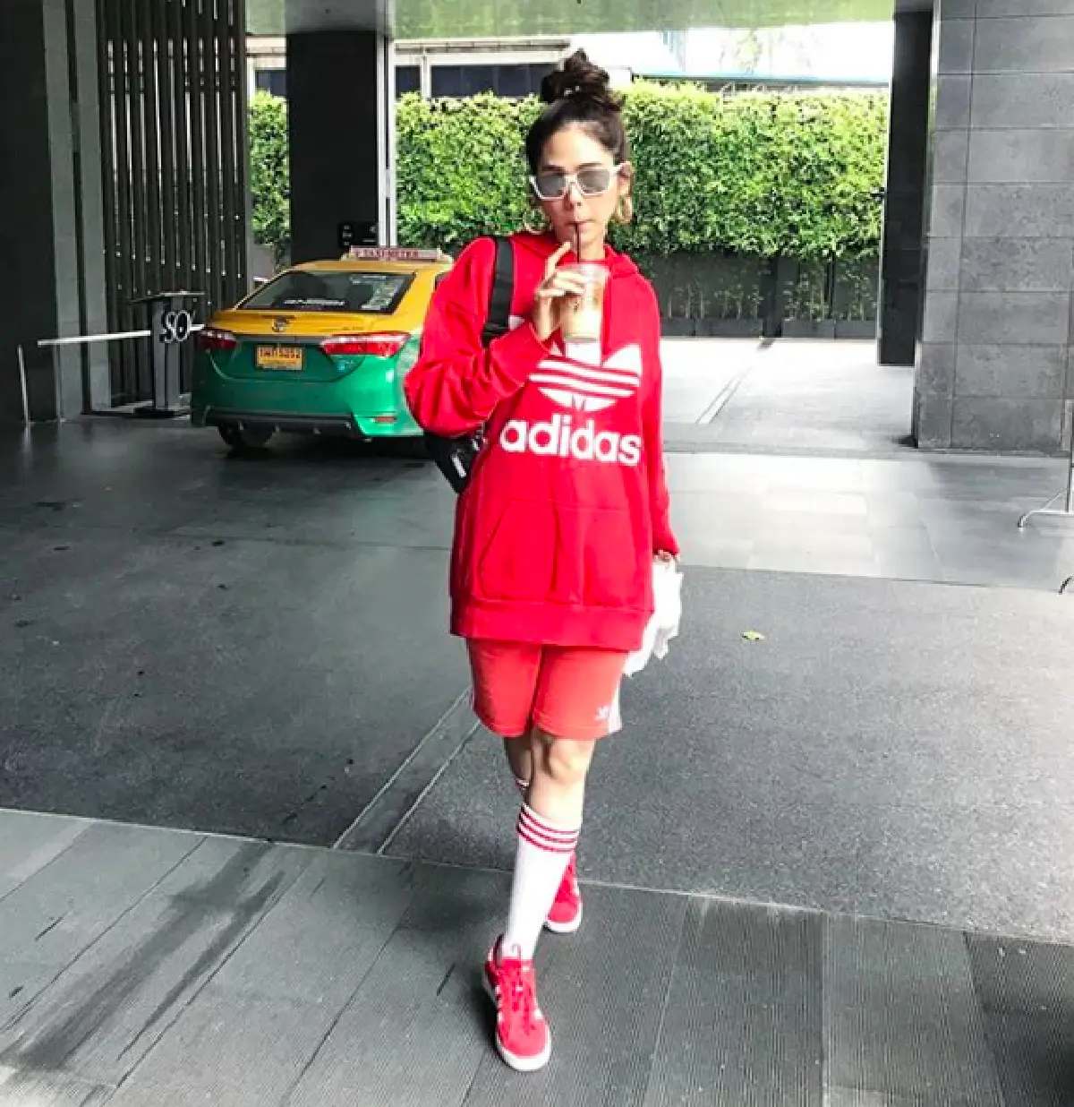 ส่องภาพแฟชั่นของ “แม่ชม” กับแฮชแท็คสุดเก๋ #วิถีเน็ตไอด้อน