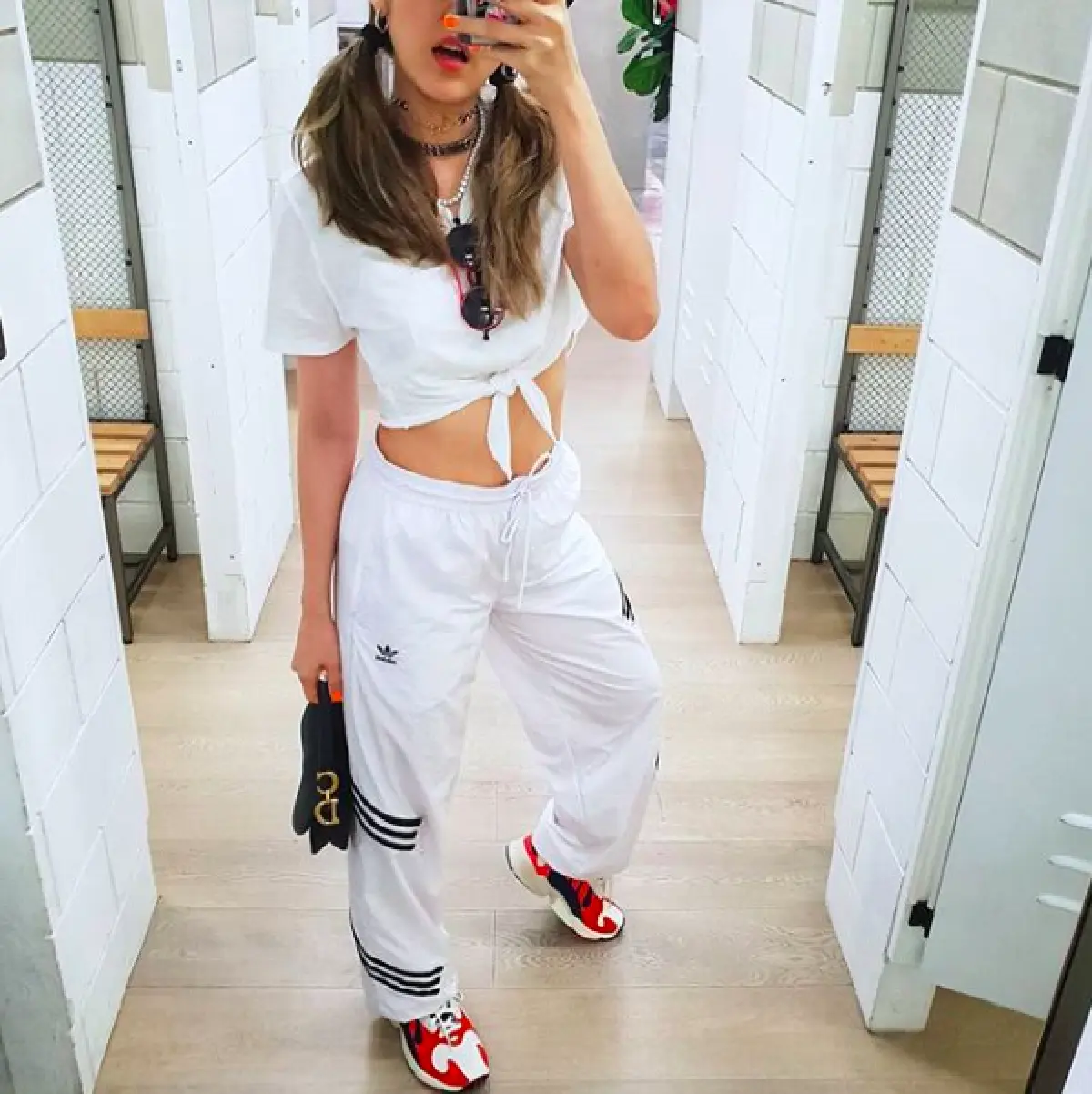 ส่องภาพแฟชั่นของ “แม่ชม” กับแฮชแท็คสุดเก๋ #วิถีเน็ตไอด้อน