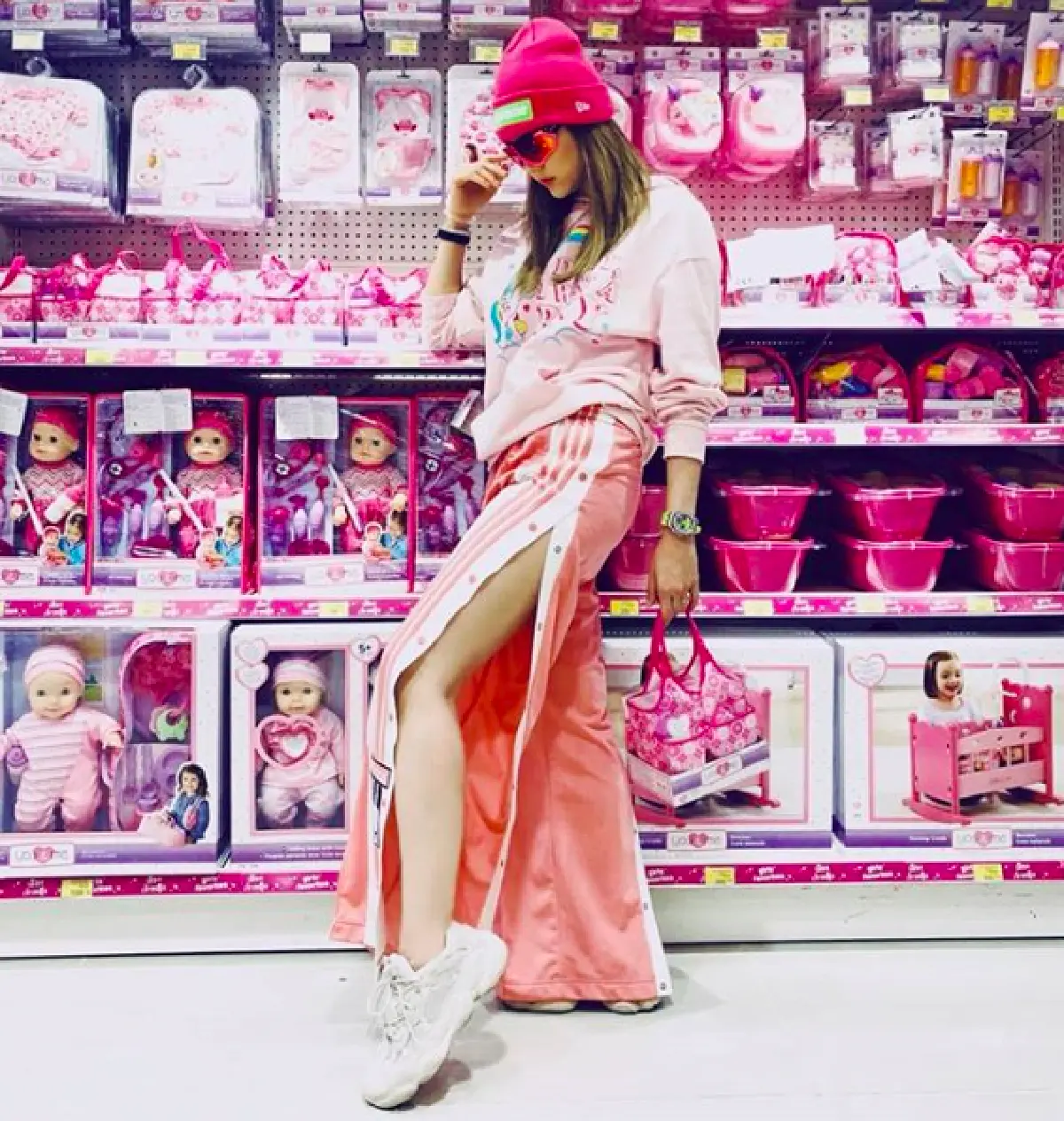 ส่องภาพแฟชั่นของ “แม่ชม” กับแฮชแท็คสุดเก๋ #วิถีเน็ตไอด้อน