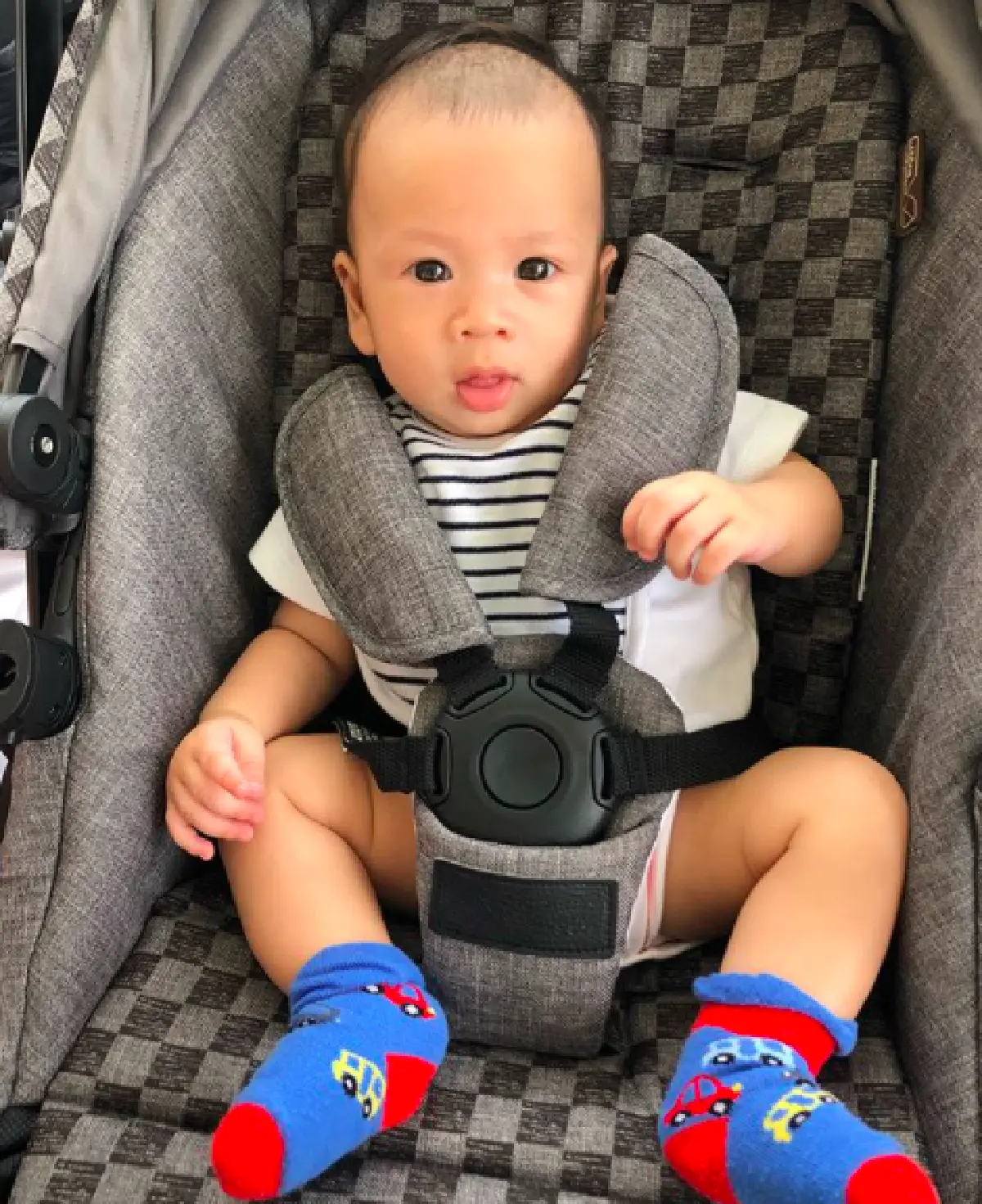 โมเมนต์อบอุ่น! "น้องโพธิ์” กำลังใจสำคัญของคุณย่า ด้านชาวเน็ตบอกหน้าเหมือนคุณย่ามาก