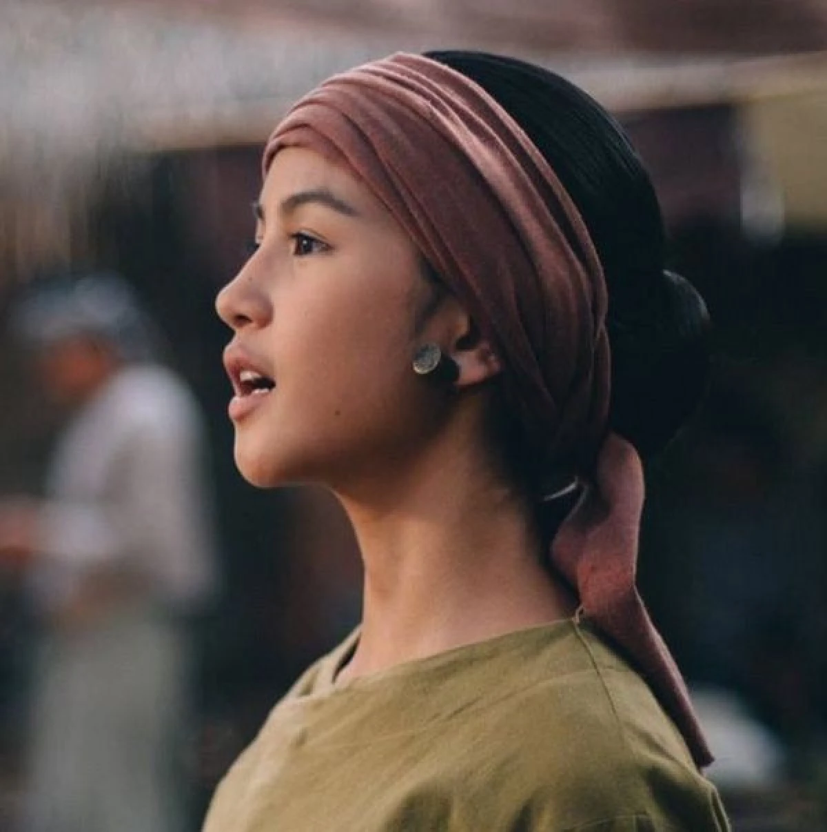 10 ภาพ "น้องมุก รปภัช” เจ้าของบท "มณีจันทร์” ลูกสาว "แม่นุ่น ดารัณ"