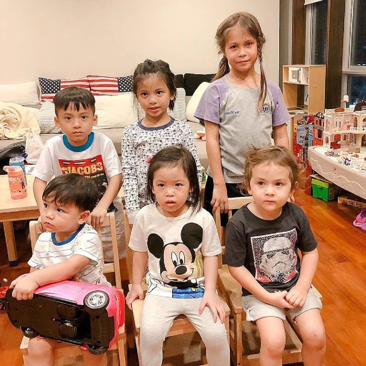 อบอุ่นกว่าเดิม! แก๊งนางฟ้า รวมตัวทานข้าว พร้อมลูกหลานที่เพิ่มขึ้นทุกปี