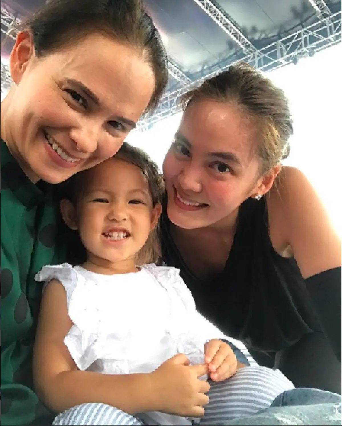 “น้องริชา” ลูกแม่ “แอน" ฟิตติ้งชุดพร้อมเป็น Flower Girl งานแต่ง “น้าเจี๊ยบ"