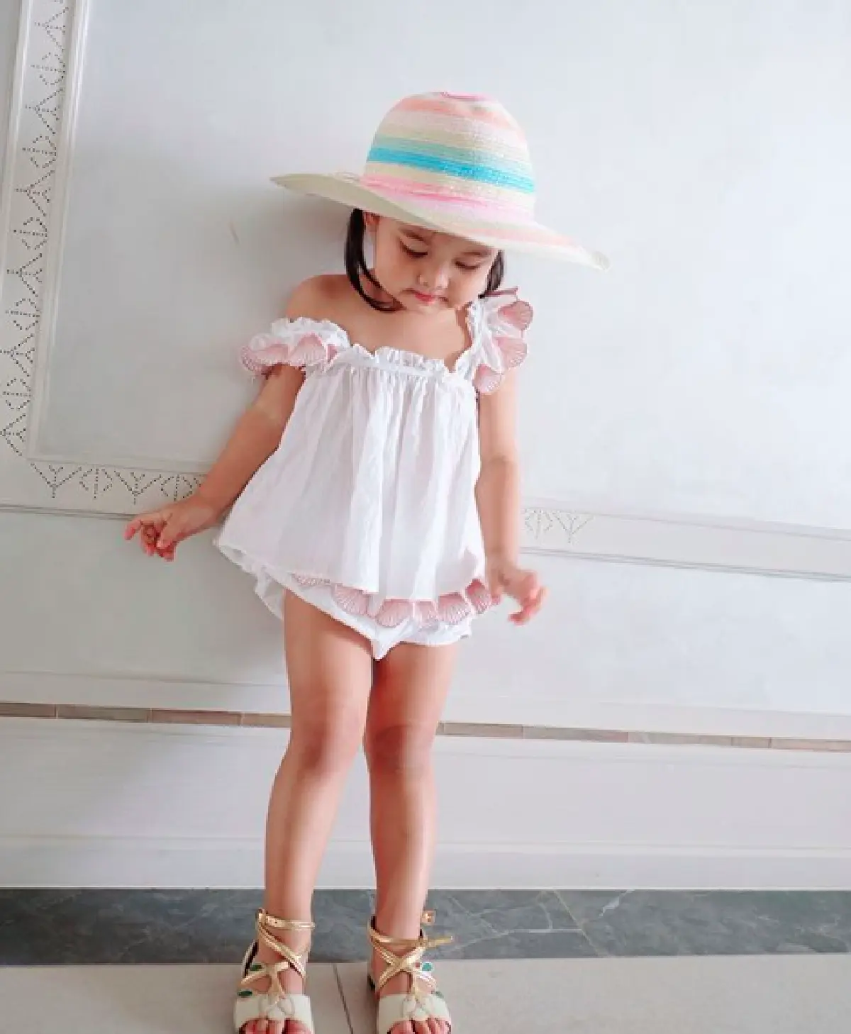 “น้องเจ้าขา” จัดเต็ม! ขอโชว์ลีลาโพสต์ท่าถ่ายรูปแบบไม่ธรรมดา