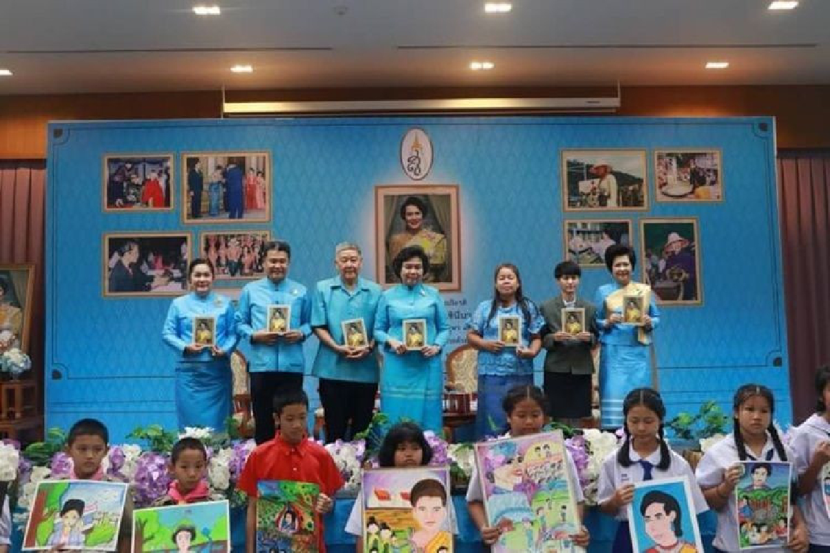 "สตรีไทย ก้าวไกลด้วยพระบารมี" ซึ่งสภาสตรีแห่งชาติในพระบรมราชินูปถัมภ์ ร่วมกับ จังหวัดเชียงใหม่ สำนักงานส่งเสริมการปกครองท้องถิ่นจังหวัดเชียงใหม่ "สตรีไทย ก้าวไกลด้วยพระบารมี" ซึ่งสภาสตรีแห่งชาติในพระบรมราชินูปถัมภ์ ร่วมกับ จังหวัดเชียงใหม่ สำนักงานส่งเสริมการปกครองท้องถิ่นจังหวัดเชียงใหม่
