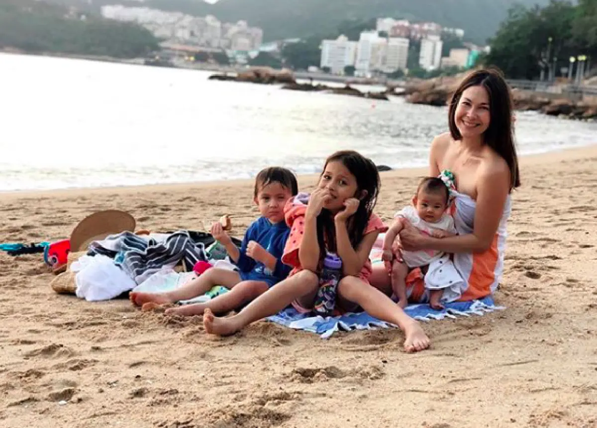 แฮปปี้แฟมมิลี่! ส่องภาพครอบครัวแสนอบอุ่นของ “พอลล่า” และลูกๆ ทั้ง 3