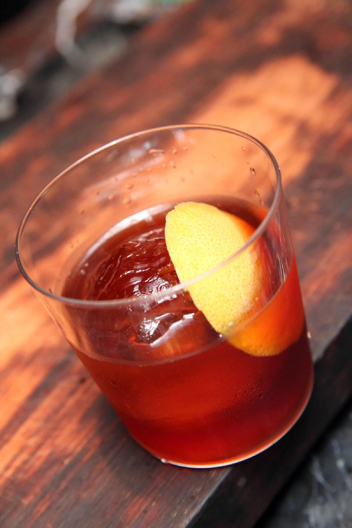 ชูก้า เรย์ บาร์ลับชวนหลงใหล