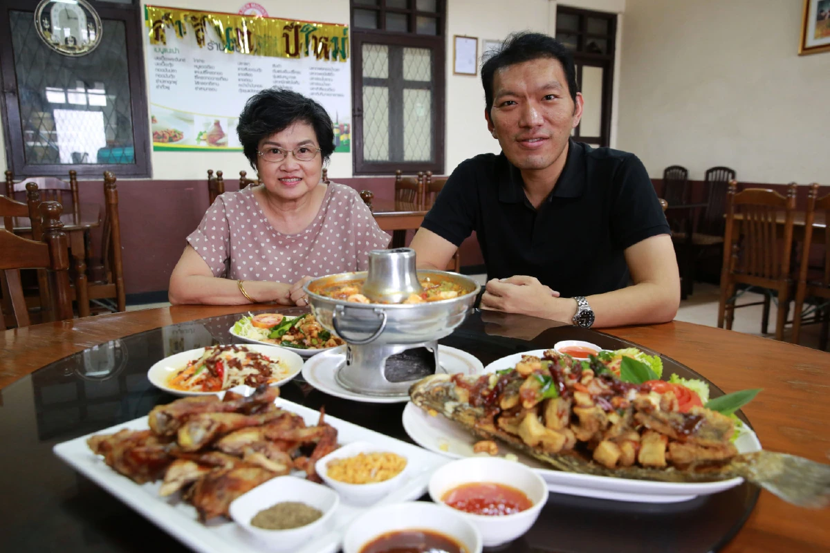 ไก่บ้านพริกไทยดำ สองทศวรรษแห่งความอร่อย