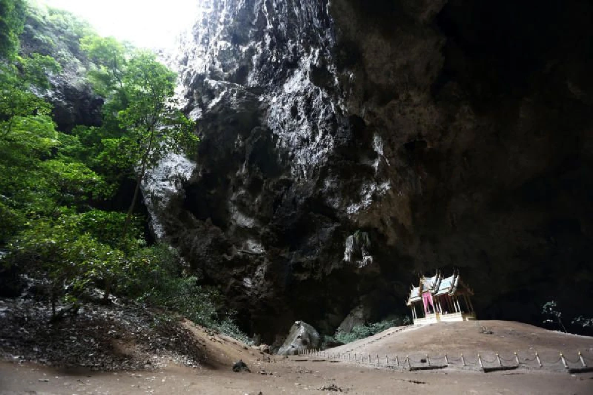 เมื่อ ‘หัวหิน’ เป็นแค่ทางผ่าน  ‘ประจวบคีรีขันธ์’ จะมีอะไร