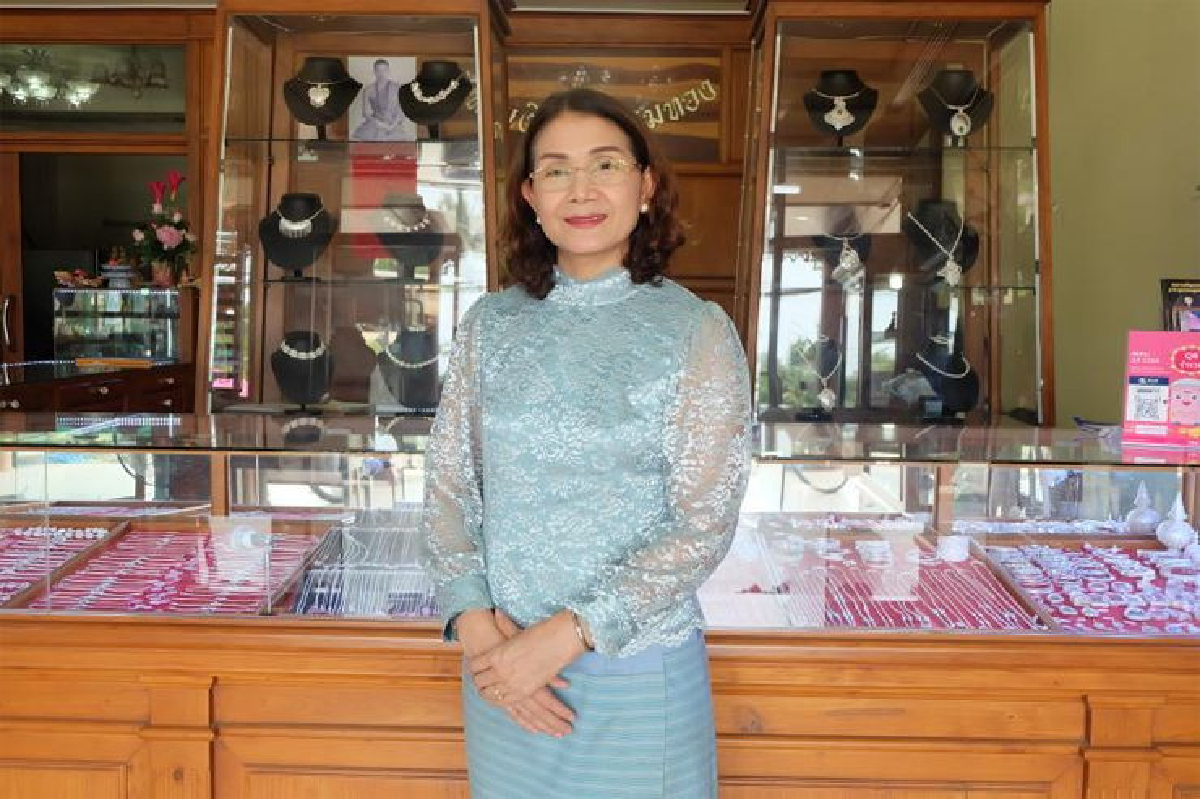 พิสมัย ผุยพรม ครูช่างศิลป์แห่งแผ่นดิน พิสมัย ผุยพรม ครูช่างศิลป์แห่งแผ่นดิน