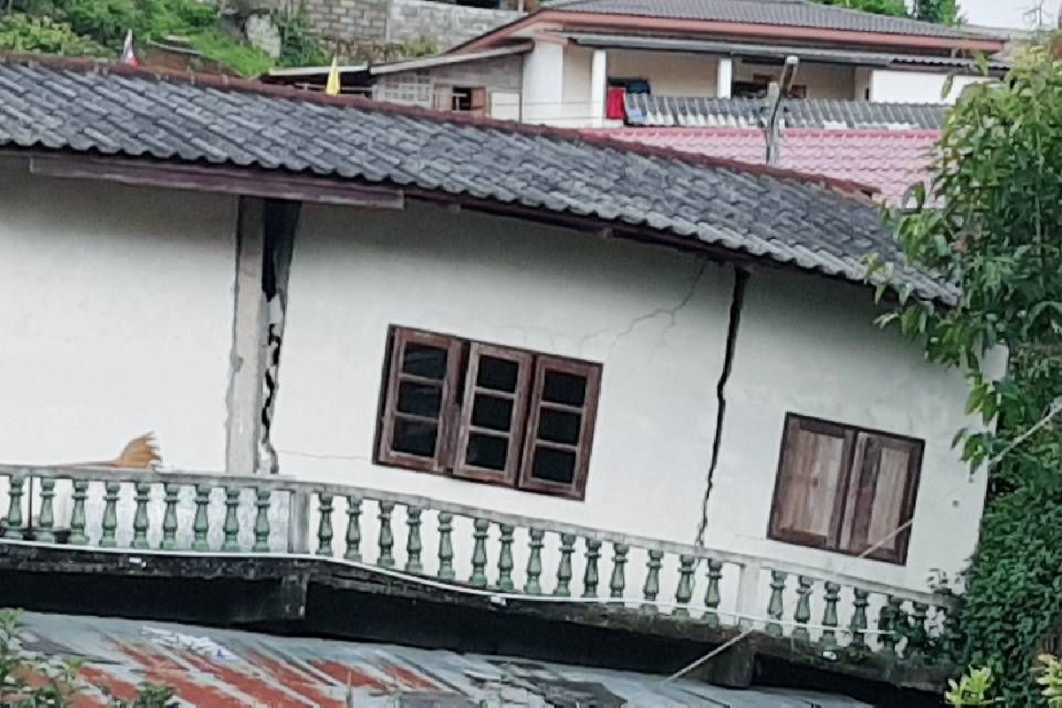 ดอยแม่สลองทรุด!บ้าน15หลังร้าว ให้ชาวบ้านย้ายออกชั่วคราว ดอยแม่สลองทรุด!บ้าน15หลังร้าว ให้ชาวบ้านย้ายออกชั่วคราว