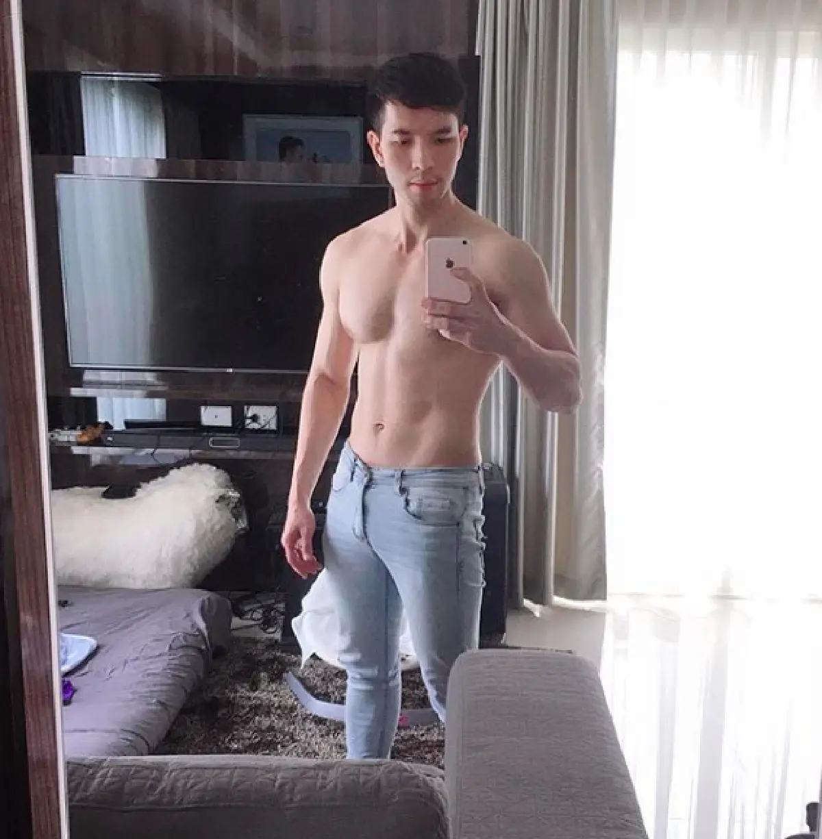 10 ภาพคุณพ่อหุ่นสุดแซ่บ “บอย ภาสกร” กับลูกชายสุดน่ารัก “น้องดาวิน”