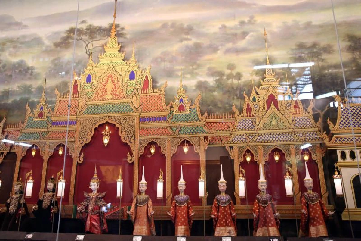 จักรพันธุ์ โปษยกฤต อยู่คู่ฟ้าและดาวเดือน