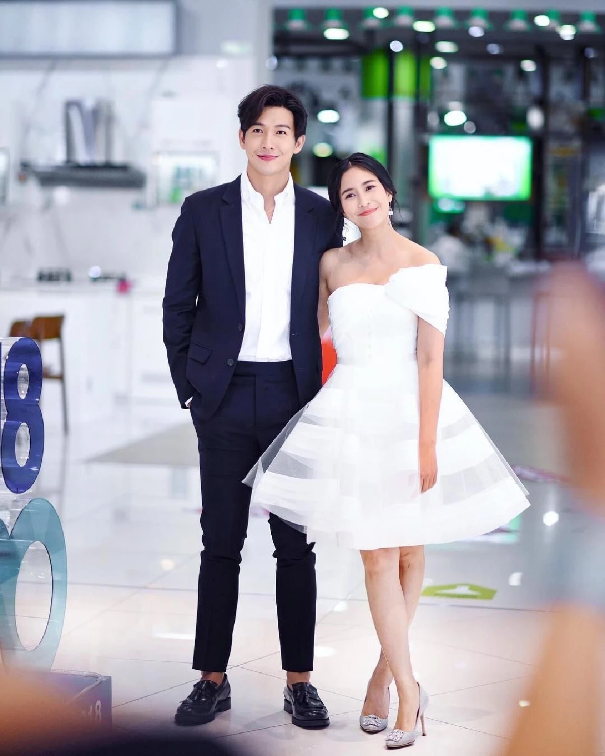 ทุกที่คือพรีเวดดิ้ง! พุฒ-จุ๋ย เผยภาพหวาน..ควงกันช็อปของตกแต่งเรือนหอ