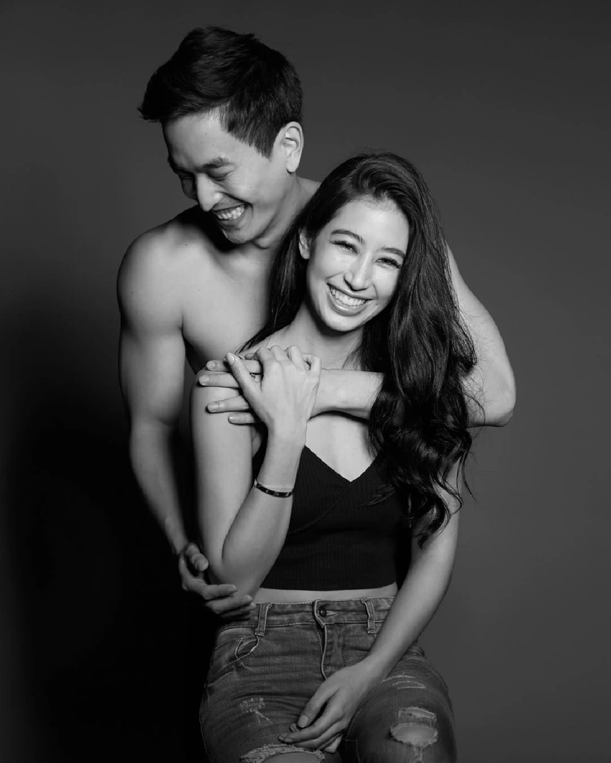 พรีเวดดิ้งหรือเปล่า? มิ้นต์-ภูผา แนบชิดโชว์ความหวานจัดเต็ม