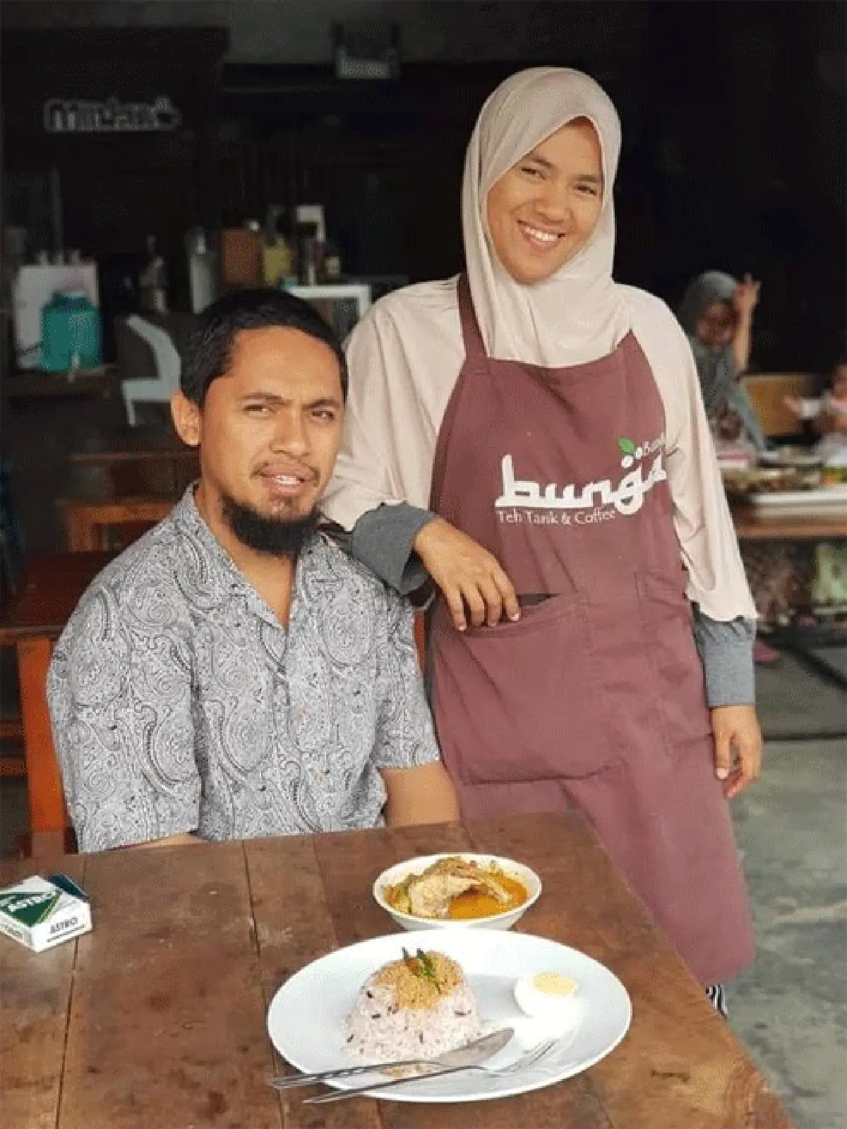 บุหงา ชาชัก หนึ่งแก้วเพื่อเด็กกำพร้าและมิตรสหาย