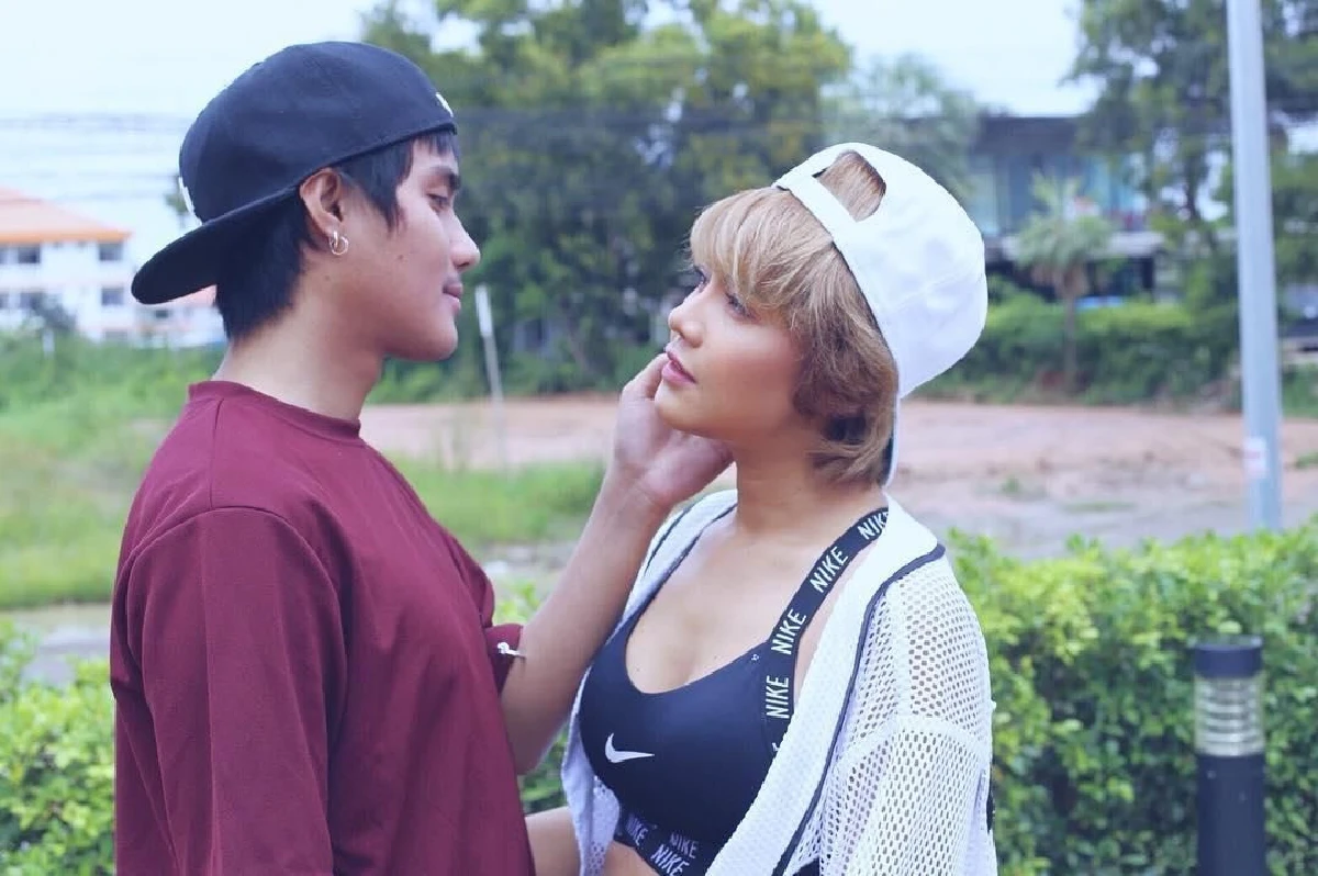 รักครั้งใหม่? ตั๊กแตน ชลดา เผยภาพคู่โชว์หวานเปิดตัวหนุ่มรู้ใจ