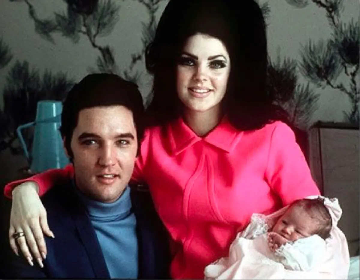 สวยมาก! “จ๊ะจ๋า” แปลงโฉมเป็น “Priscilla Presley” ภรรยาของ “Elvis Presley”
