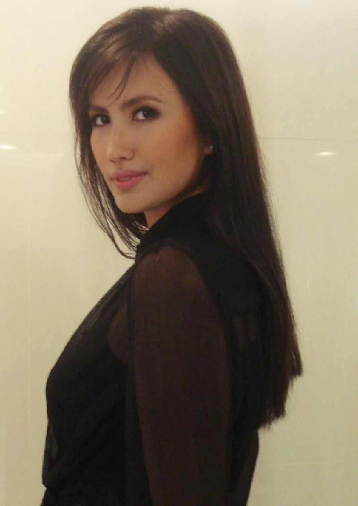 ส่องภาพ เอ็มม่า วรรัตน์ นางเอกอังกอร์ ในวัย 41 ปีที่หลายคนคิดถึง