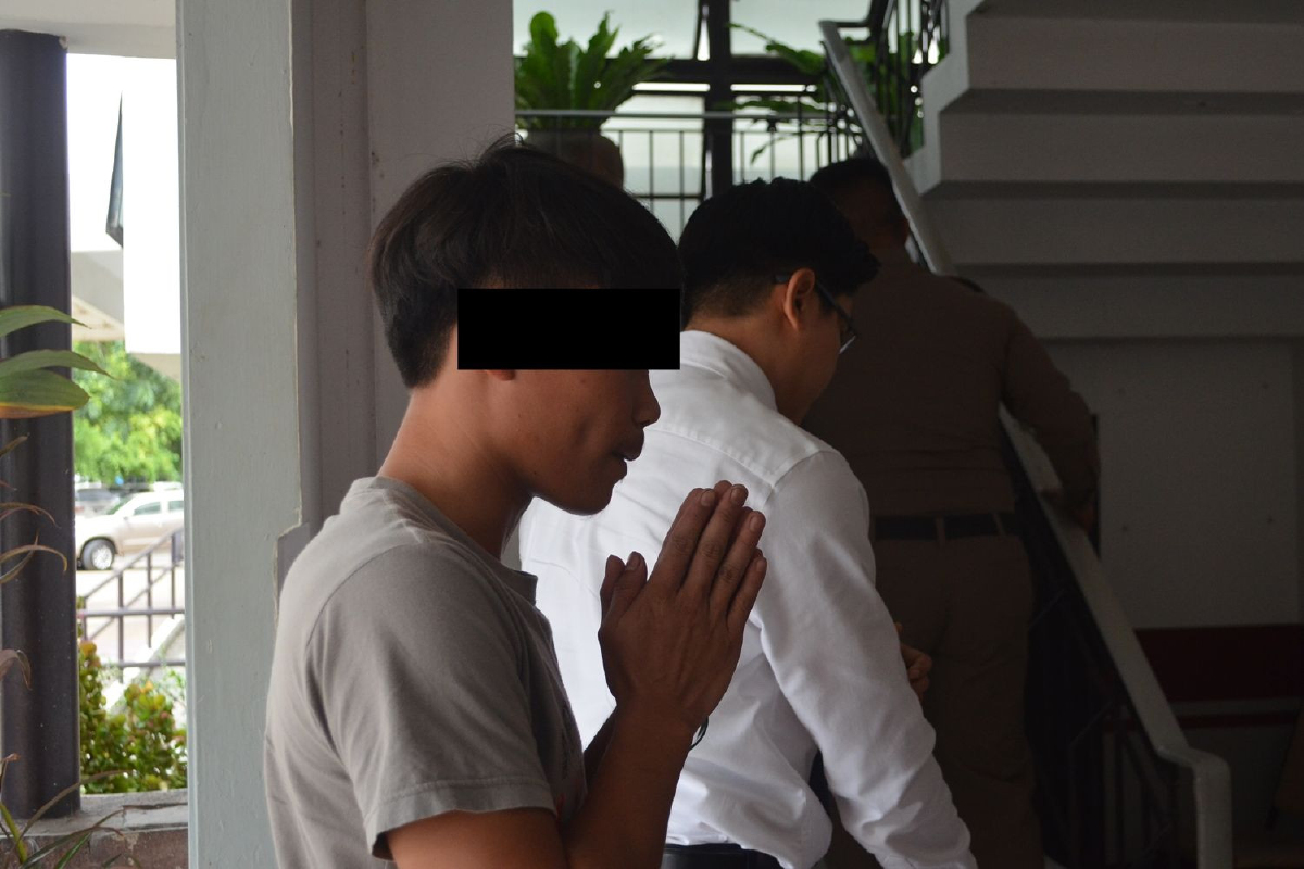 หนุ่มซิ่งกระบะแต่งชนดาบตำรวจดับมอบตัวอ้าง"ผมไม่เห็นด่าน" หนุ่มซิ่งกระบะแต่งชนดาบตำรวจดับมอบตัวอ้าง"ผมไม่เห็นด่าน"